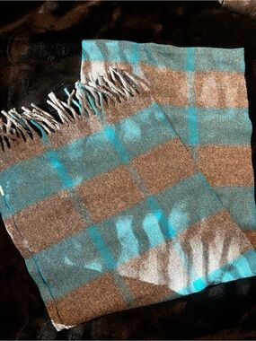 Christian Dior grey and Turquoise Plaid pure wool Scarf